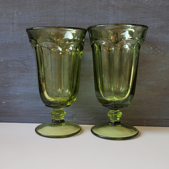 Set/2 Avocado Green Goblet Drinking Glass Imperial Old Williamsburg Vintage 70s